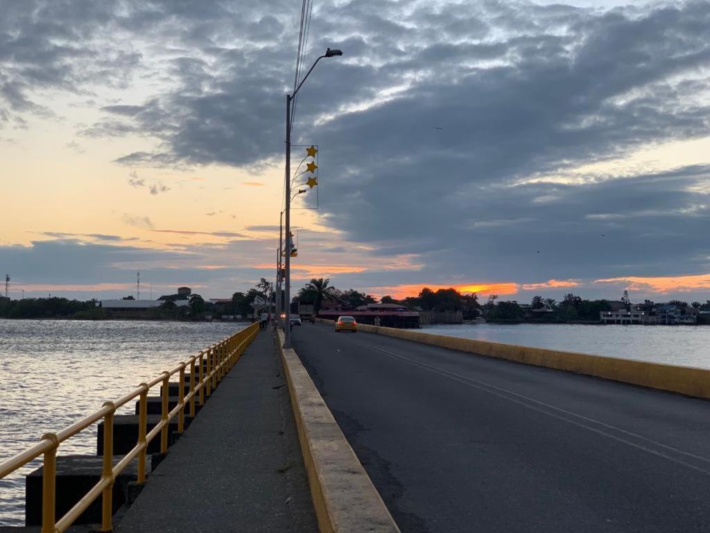 Colon Plaza Hotel Tumaco Exteriér fotografie